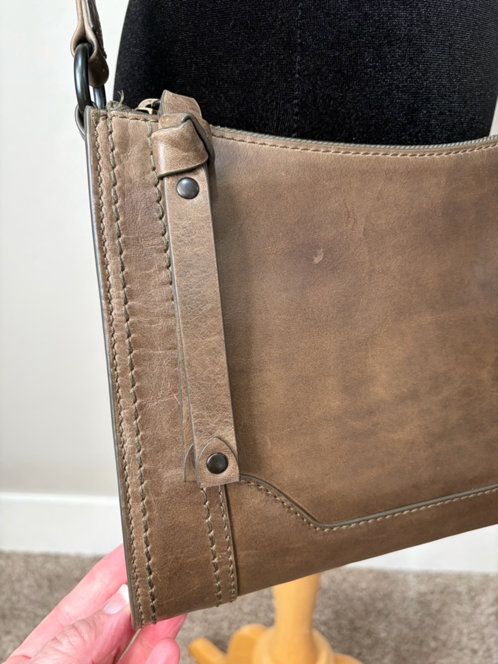 NWT FRYE Melissa Zip Adjustable Strap Leather Crossbody + Dust Bag - Picture 7 of 16